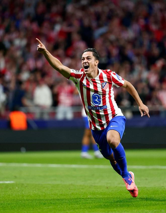 博涅克：莱万是过去二三十年里世界上最好的九号球员（博涅克：莱万堪称近二三十年世界最佳中锋）