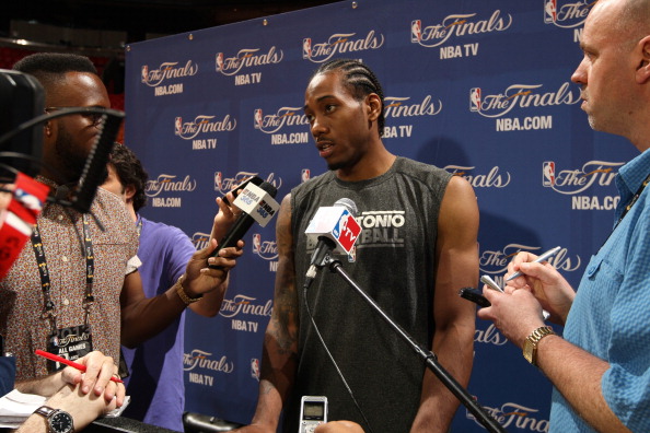 浙江男篮对决辽宁精彩逆转（浙江男篮对阵辽宁上演精彩翻盘）