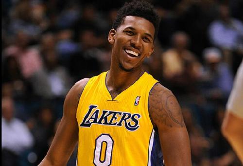 U16国少后卫李钧鹏：非常自豪能代表国家征战比赛（U16国少后卫李钧鹏：为国出战倍感荣光）