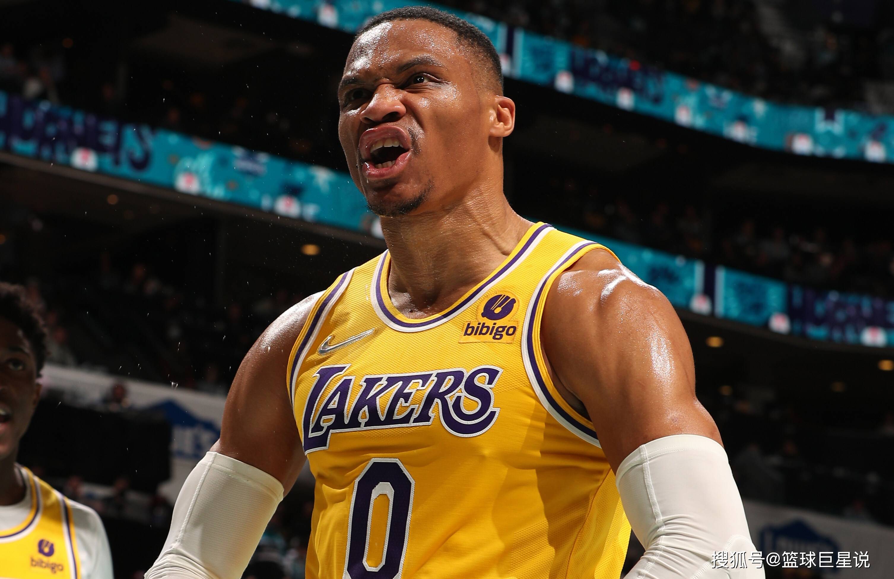 巅峰对决！海外情报：巴黎圣日尔曼1-3弗拉门戈（海外快讯：弗拉门戈3-1击败巴黎圣日尔曼，巅峰之战落幕）