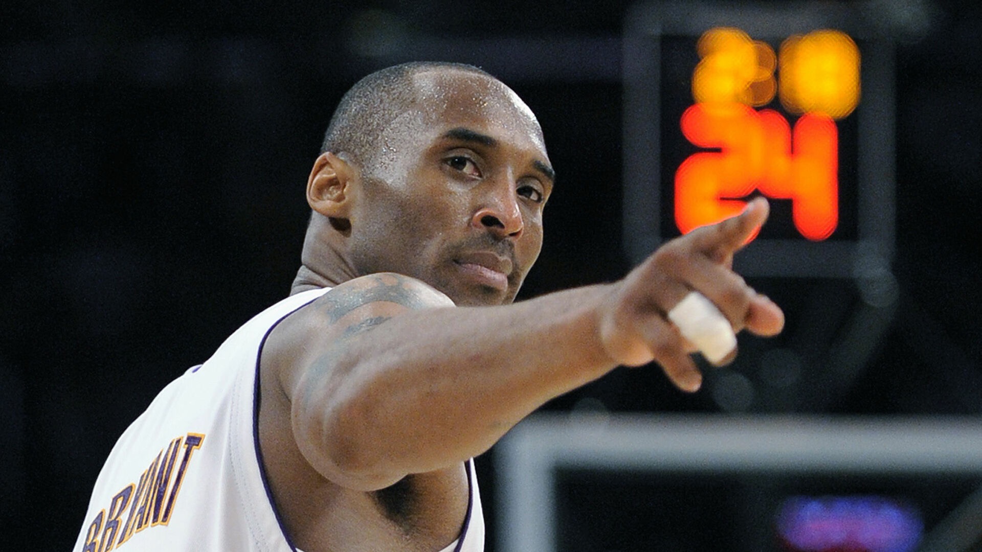 克罗地亚大名单：魔笛、格瓦领衔，科娃入选后又因伤退出（克罗地亚公布大名单：莫德里奇、格瓦迪奥尔领衔，科瓦契奇入选后伤退）