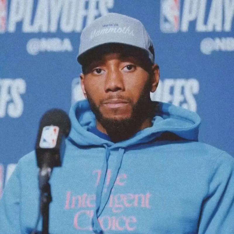 阿斯：巴萨和拜仁都有意桑托斯后卫索萨，后者被誉为新马塞洛（阿斯：巴萨、拜仁均看上桑托斯后卫索萨，他被誉为新马塞洛）