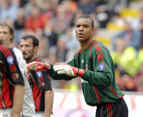 篮球员饮食与恢复方案（篮球运动员营养与恢复策略）