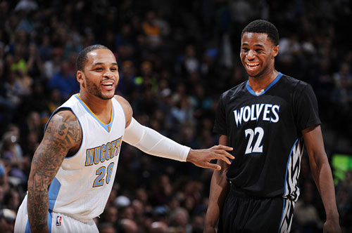 辽宁男篮王哲林末节爆发带队取胜（王哲林末节发威率辽宁男篮胜出）