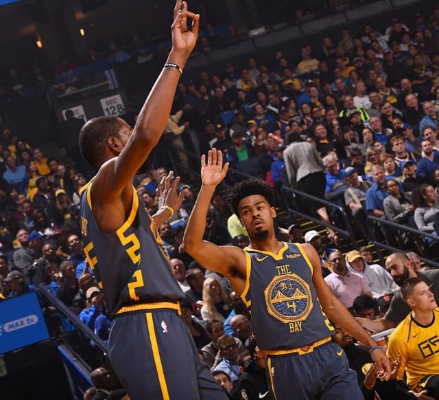 每体：梅西晚饭后去了诺坎普，今晨坐飞机前往国家队报到（每体：梅西晚餐后现身诺坎普，清晨乘机赴国家队报到）