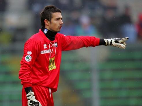 尤文客战那不勒斯大名单：伊尔迪兹领衔，加蒂、DV9伤缺（尤文做客那不勒斯出征名单：伊尔迪兹压阵，加蒂与DV9因伤缺席）