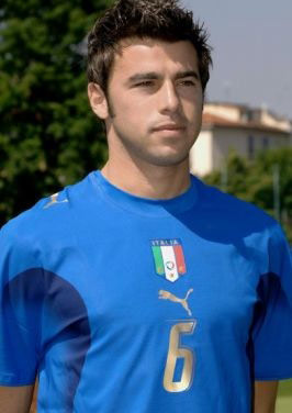 官方：张志雄获得中甲最佳青年球员，彭啸获中乙最佳青年球员（官宣：张志雄当选中甲最佳青年球员，彭啸荣膺中乙最佳青年球员）