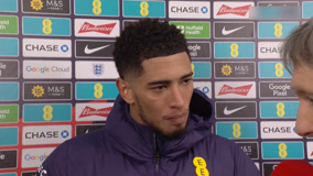 对手主教练无奈摇头（对方主帅无奈摇头）