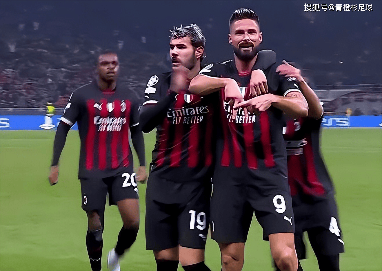 泰山93届5将指望不上了，张弛+郑铮参加教练培训班 无缘国字号后卫（泰山93梯队五将难再倚重，张弛、郑铮转入教练培训，无缘国字号后防）