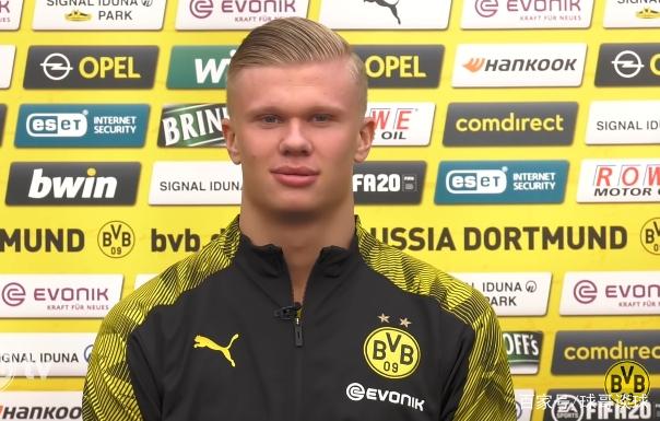 阿迪达斯官方：22款2026年国家队球衣将于11月6日开始发售（阿迪达斯官宣：2026年国家队22款球衣将于11月6日开售）