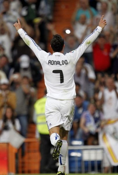 去贾府当体育总监？斯内德：如果联系我，我肯定会和他们谈谈（斯内德：若贾府联系我，愿就体育总监职位洽谈）