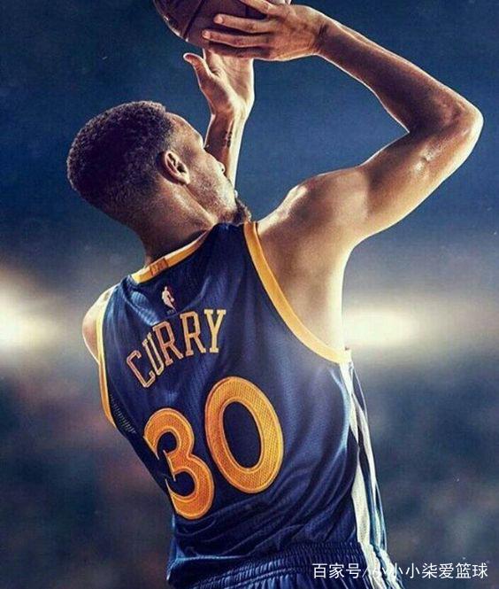 本赛季新秀单场20+场次：克尼佩尔10次，二三名合计只有9次（本季新秀20+场次数榜：克尼佩尔10场，第二三名合计仅9场）