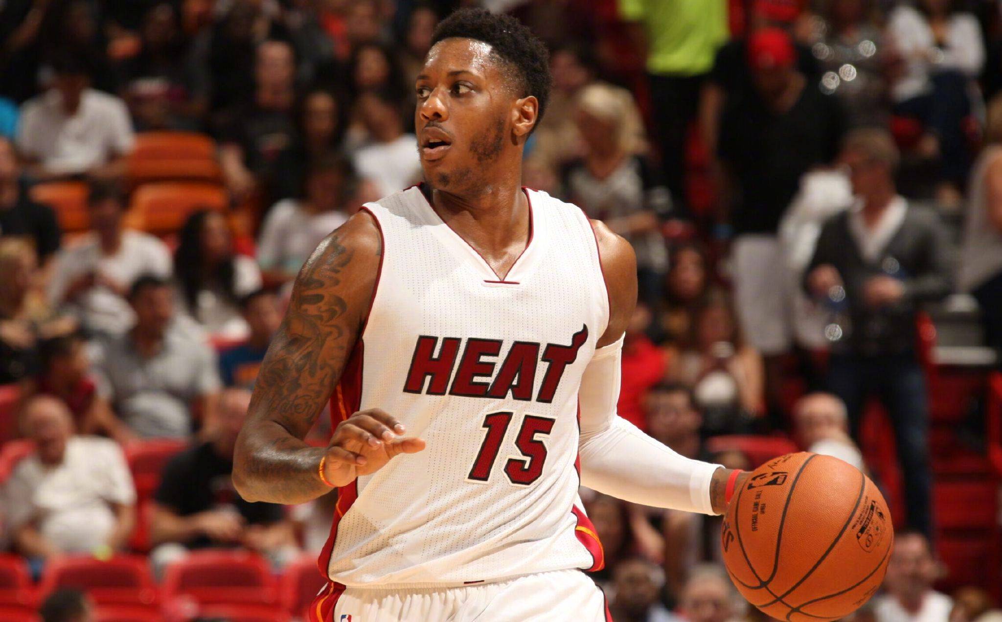 凯恩专访：很开心遇见卡尔 英格兰队长是最大责任（专访凯恩：遇见卡尔让我很开心，英格兰队长一职责任最重）