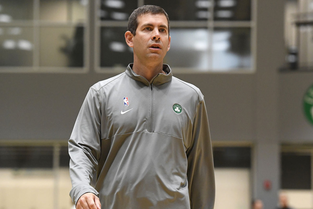 博洛尼亚门将斯科鲁普斯基：守门员首先必须会扑救，脚法其次（博洛尼亚门将斯科鲁普斯基：门将以扑救为先，脚下技术其次）