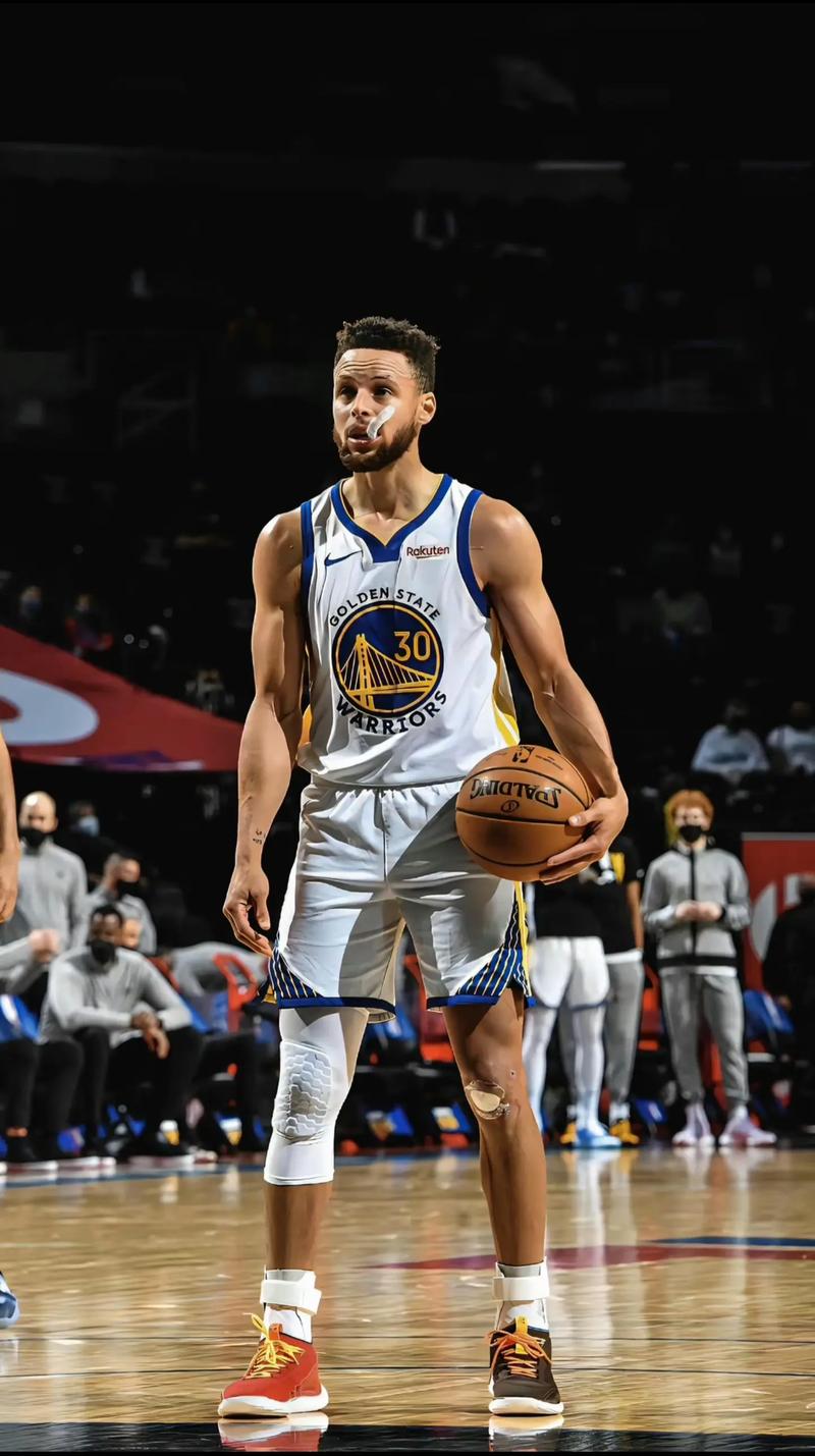 欧冠比赛战术分析：尤文图斯防守策略,（欧冠战术解析：尤文图斯的防守体系）